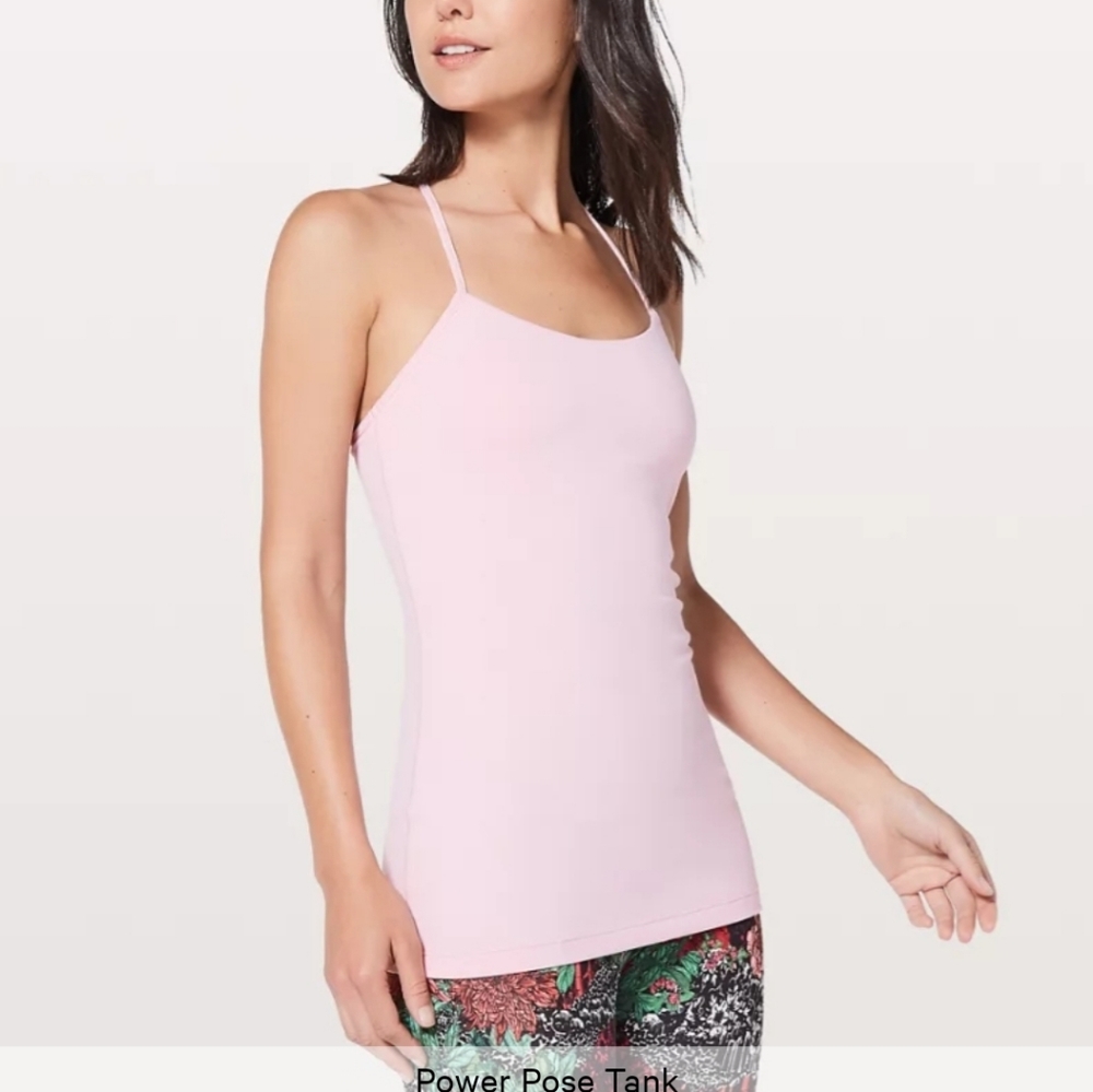 Lululemon power pose fitted tank with built in bra Size 4